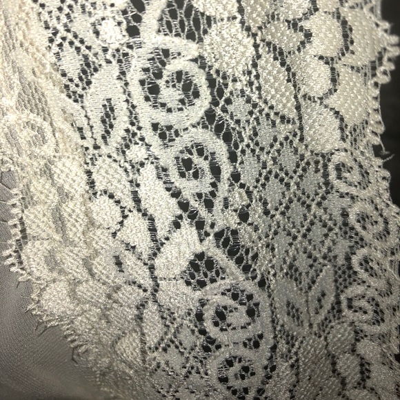 COPY - Forever21 lace blouse - Picture 2 of 6